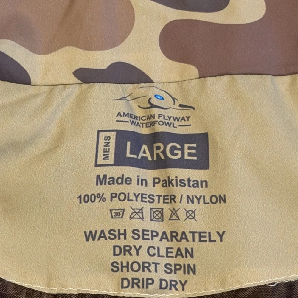 Men's Camouflage Outdoor Vest - Picture 4 of 4